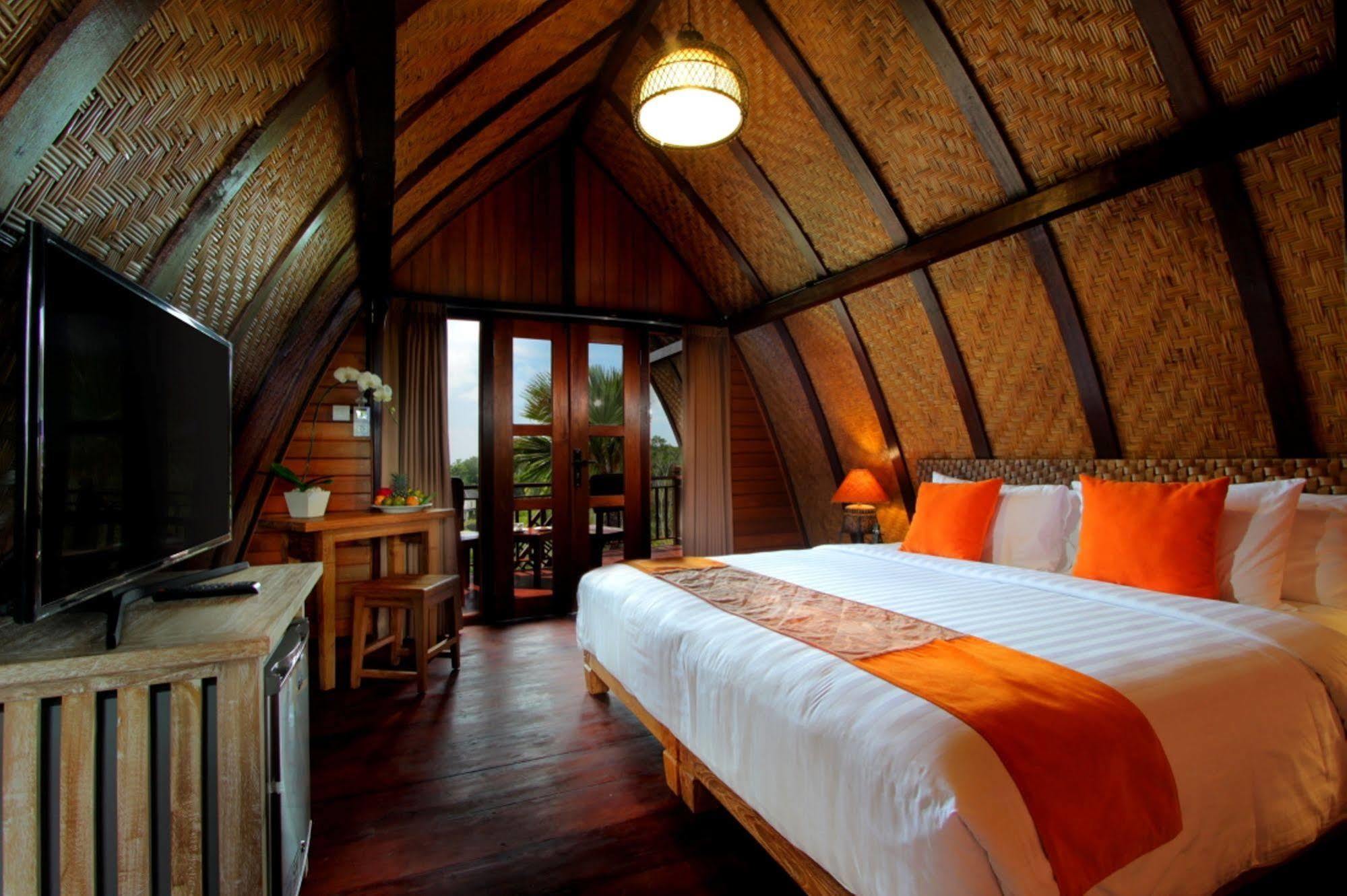Villa The Kirana Ungasan à Jimbaran Extérieur photo