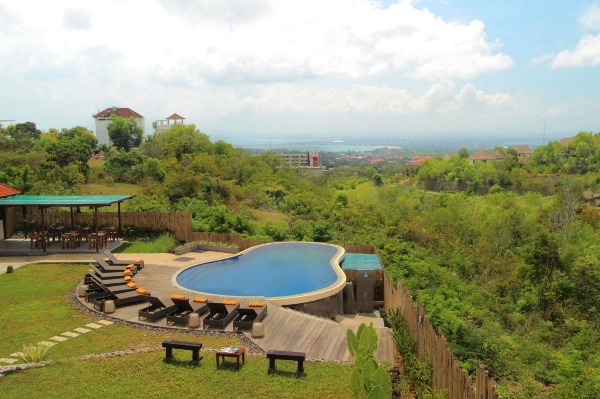 Villa The Kirana Ungasan à Jimbaran Extérieur photo
