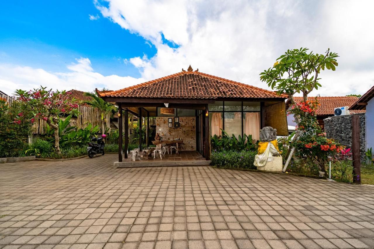 Villa The Kirana Ungasan à Jimbaran Extérieur photo