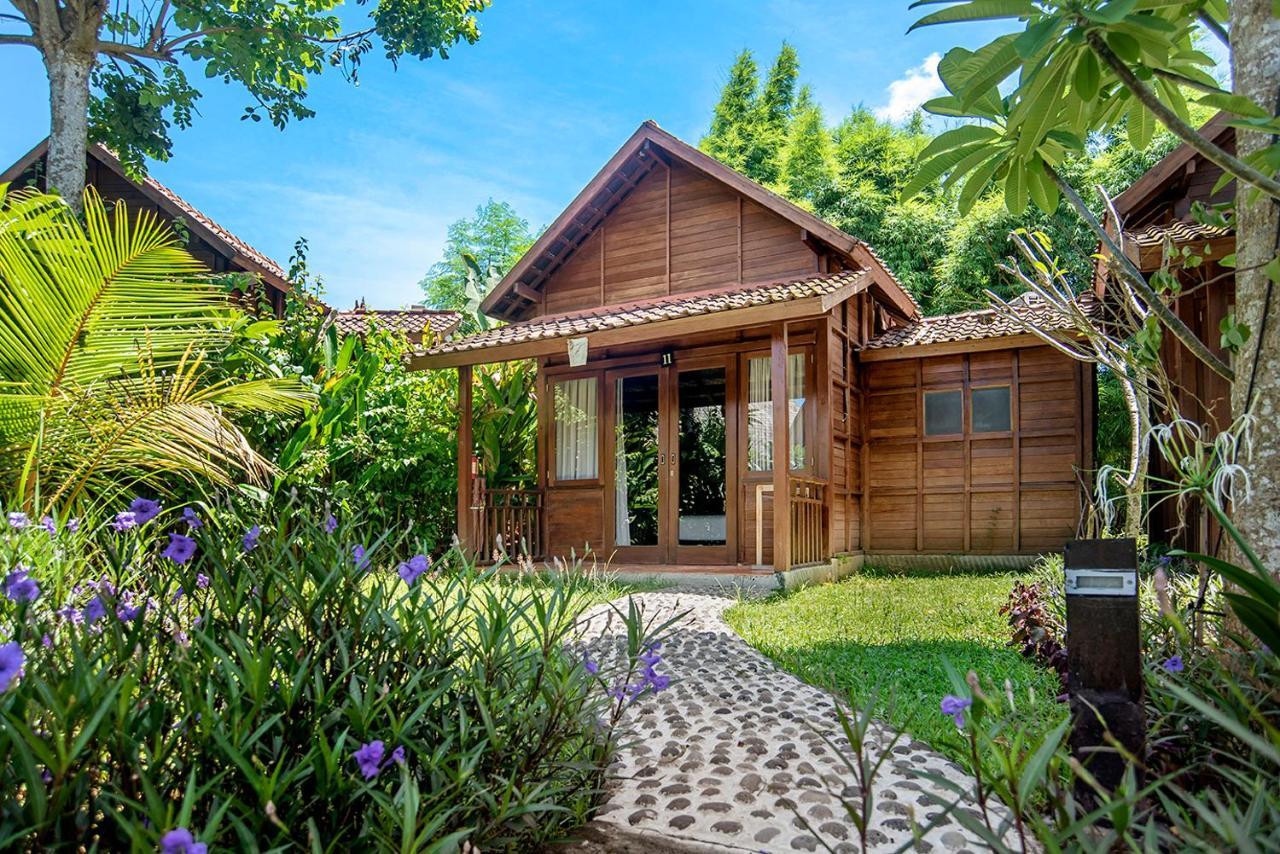 Villa The Kirana Ungasan à Jimbaran Extérieur photo